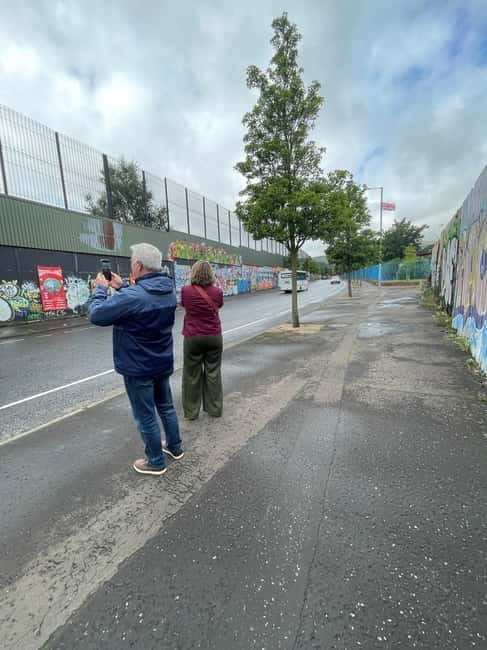 Black Taxi tour of Belfast - The Value of a Local Guide