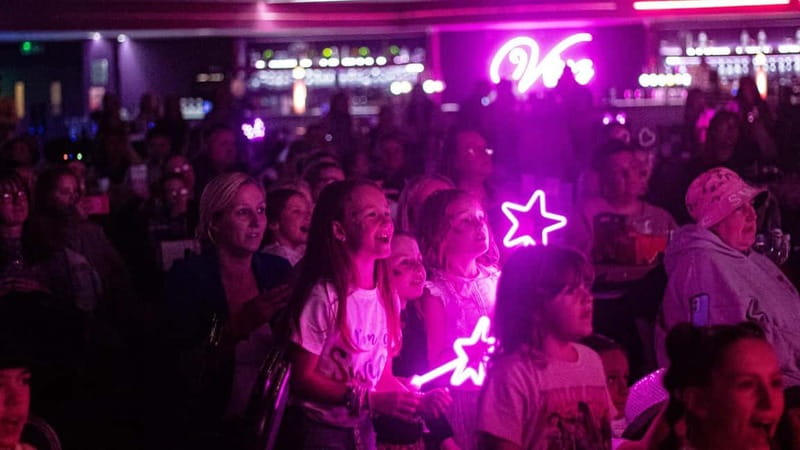Blackpool: Elf Pop Dreams Christmas Cracker Live Family Show - What You Can Expect from the Elf Pop Dreams Christmas Cracker