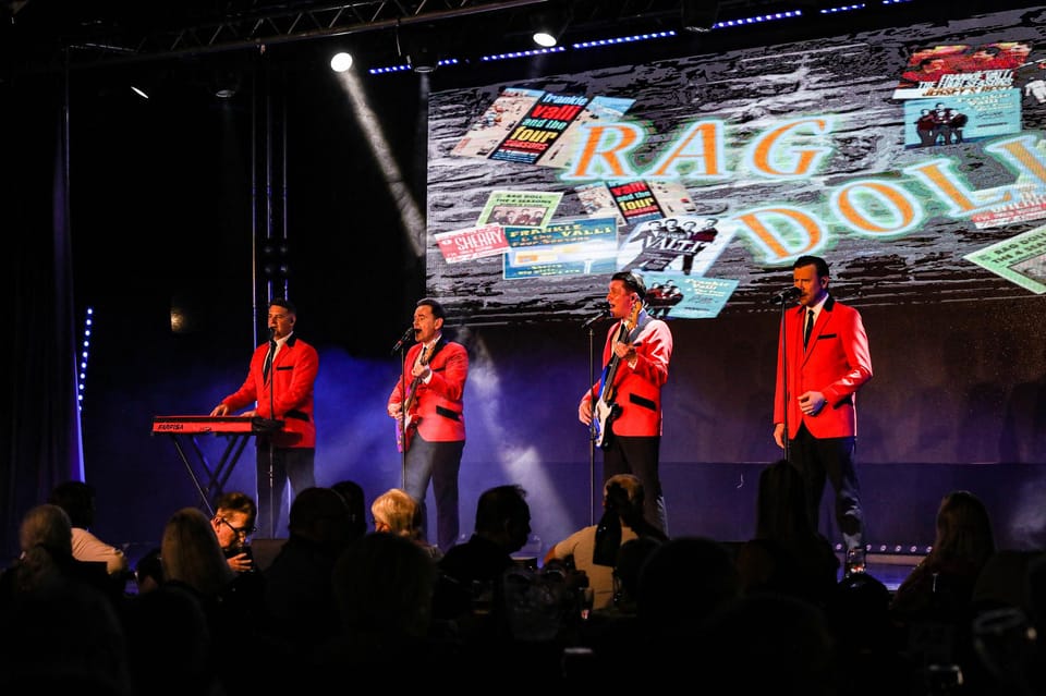 Blackpool: The Jersey Beats - Oh What A Nite! Music Show - The Value of the Experience