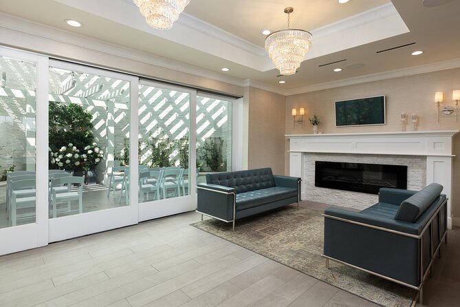 Bliss Chapel Elvis Weddings & Vow Renewal - Transportation and Pickup