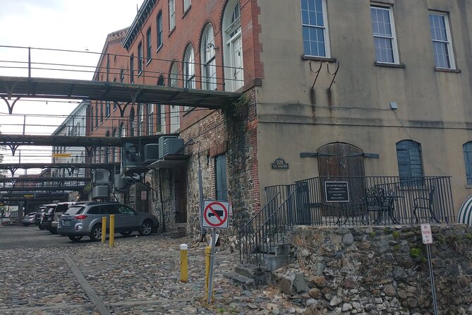 Bloody Murder Savannah Pub Crawl - Tour Schedule and Logistics