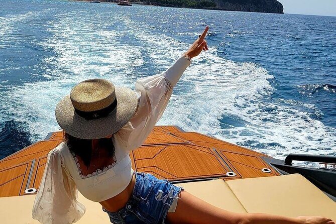 Blue cave & Hvar, 5 islands speed boat tour with unique boats from Split - The Sum Up