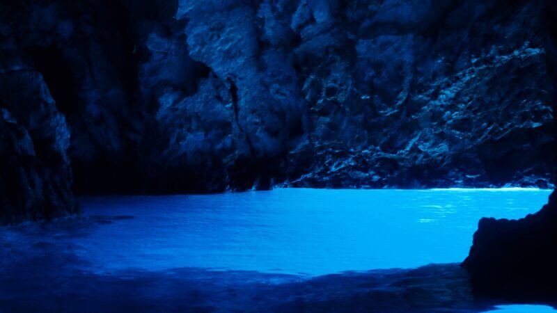 Blue Cave & Island Treasures: Komia & 5 Gems Boat Tour - Komia: A Charming Coastal Village