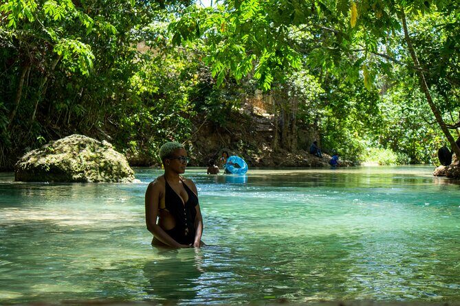 Blue Hole and Dunns River Falls Tour with Lunch and Cocktails at Reggae Hill - FAQ