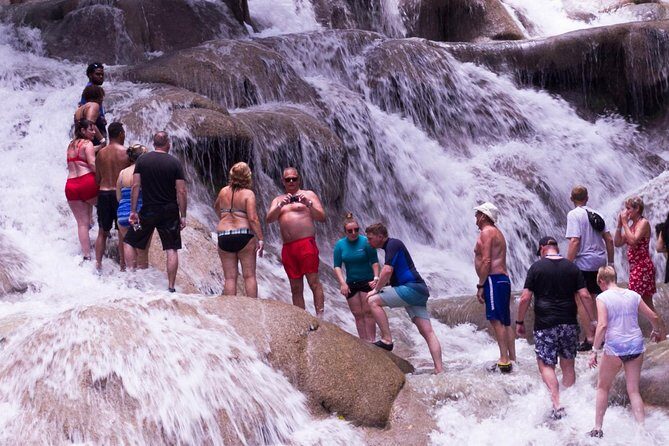 Blue Hole & Dunn's River Falls with Lunch from Grand Palladium and Negril - FAQ