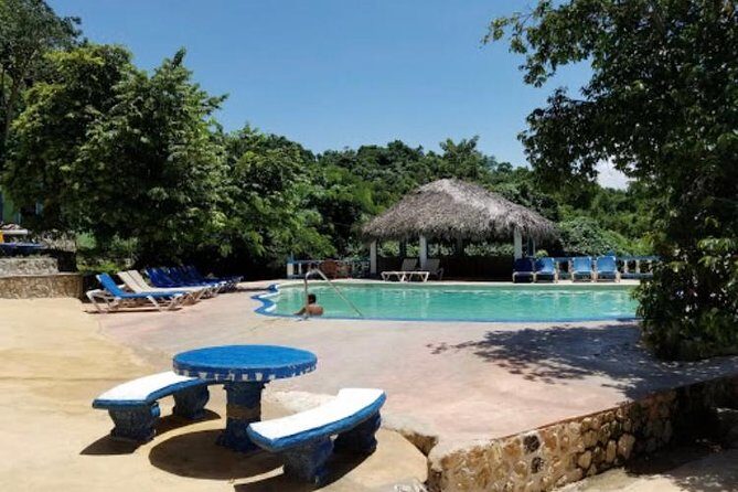 Blue Hole Mineral Spring and Ricks Cafe Private Tour - An In-Depth Look at the Tour Experience