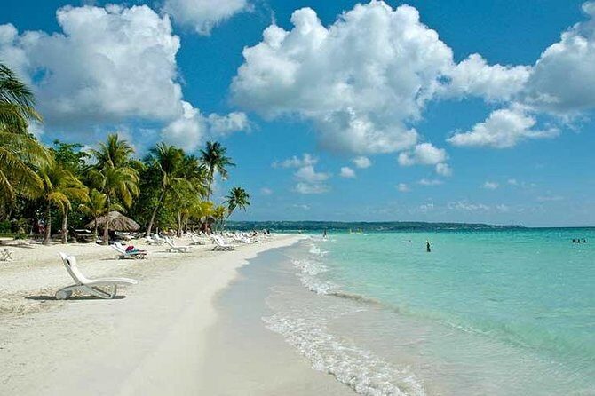 Blue Hole Mineral Spring, Ricks Cafe, 7 Mile Beach and Shopping Private Tour - FAQ