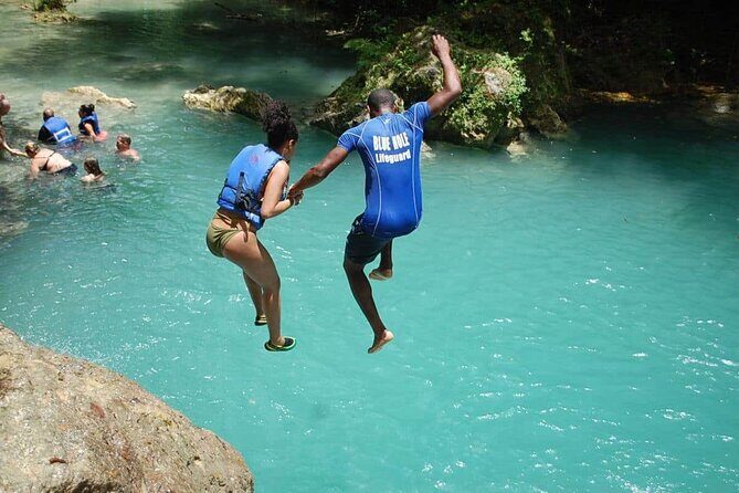 Blue Hole Secret Fall and Dunn's River Falls Combo Tour Ocho Rios - An Overview of the Tour Experience