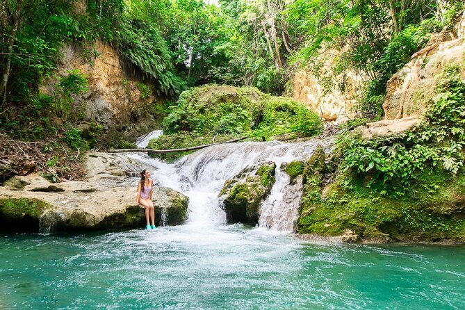 Blue Hole Secret Fall and Dunn's River Falls Combo Tour Ocho Rios - Dunns River Falls: The Iconic Climb