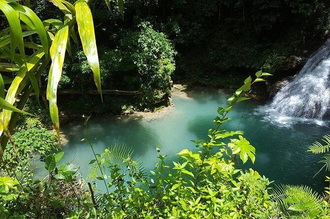 Blue Hole Tour From Ocho Rios - Exploring the Blue Hole from Ocho Rios: A Genuine Jamaican Experience