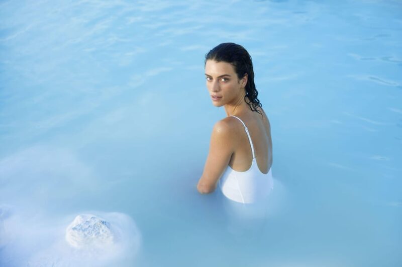 Blue Lagoon: Premium Admission with Drinks and Face Masks - Facilities and Additional Comforts
