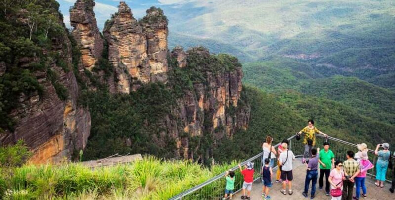 Blue Mountains Scenic World Nature and Wildlife Tour - Starting the Day: Luxury Transportation from Sydney