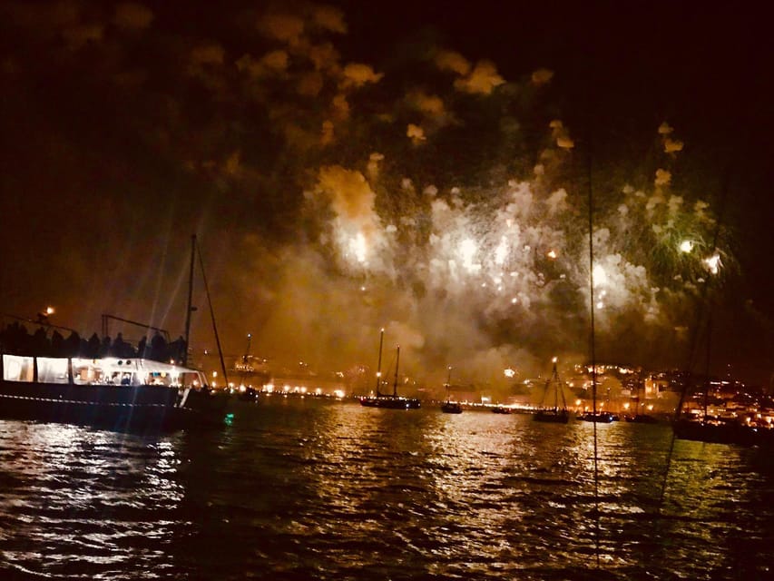Bluemotion Lisbon: New Year's Eve sailboat cruise - A Close Look at the Experience