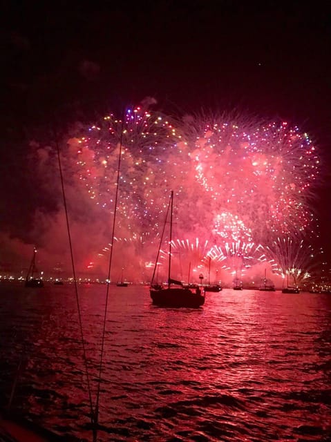 Bluemotion Lisbon: New Year's Eve sailboat cruise - FAQs