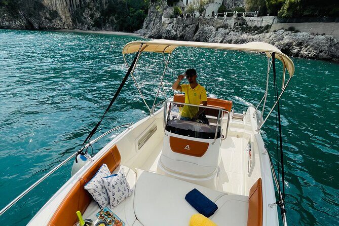 Boat and dinghy rental in Cetara on the Amalfi Coast - Key Points