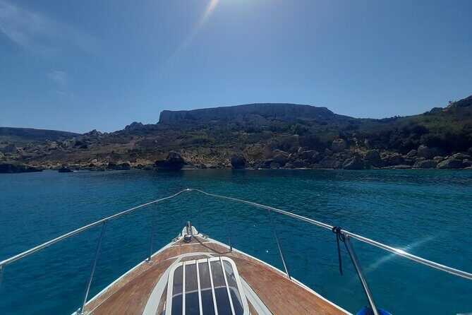 Boat Charters Blue lagoon, Crystal Lagoon, Comino, Malta - Key Points
