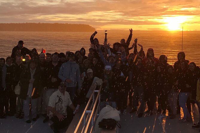 Boat Cruise- Sunset Live Music Cruise - Onboard Amenities