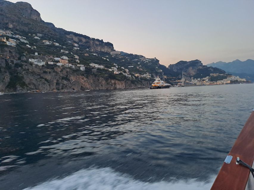 Boat Excursion Along the Amalfi Coast - Boat Amenities