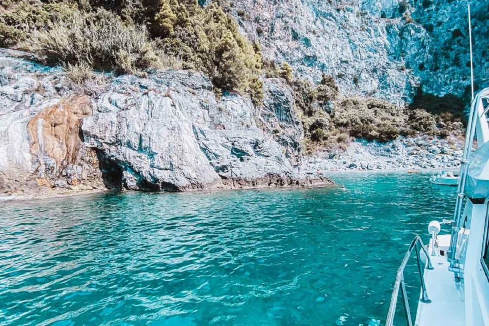 Boat Excursion on the Amalfi Coast With Skipper From Salerno - Booking