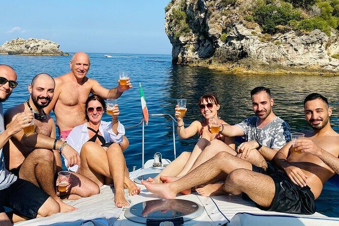 Boat excursions in the Bay of Taormina and Gardens on a private basis - A Closer Look at the Private Boat Tour in Taormina