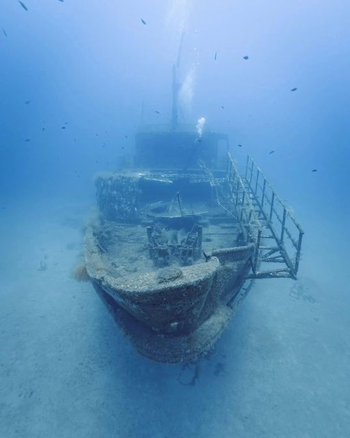 Boat for Scuba Divers: Karwela, Hephaestus & Fessej Rock - Inclusions