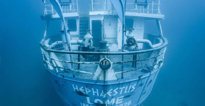 Boat for Scuba Divers: Karwela, Hephaestus & Fessej Rock - Booking Process
