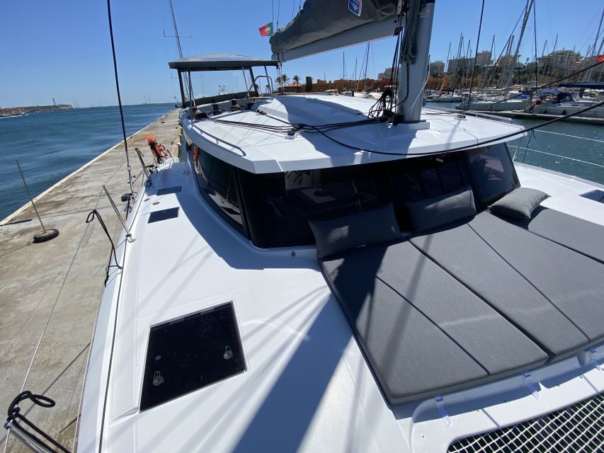 Boat in Algarve - Luxury Catamaran - Portimão - Dining and Beverages