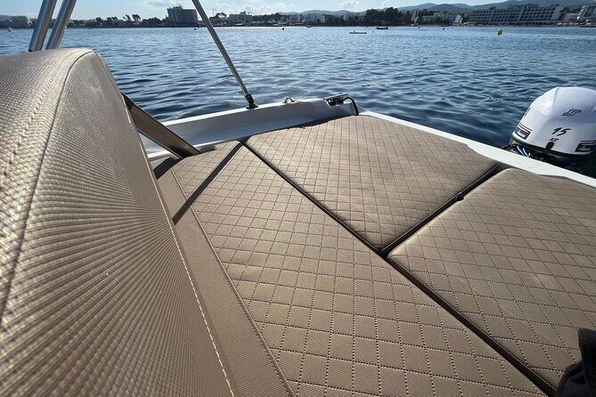 Boat Rental Without License in Ibiza and San Antonio - Key Points