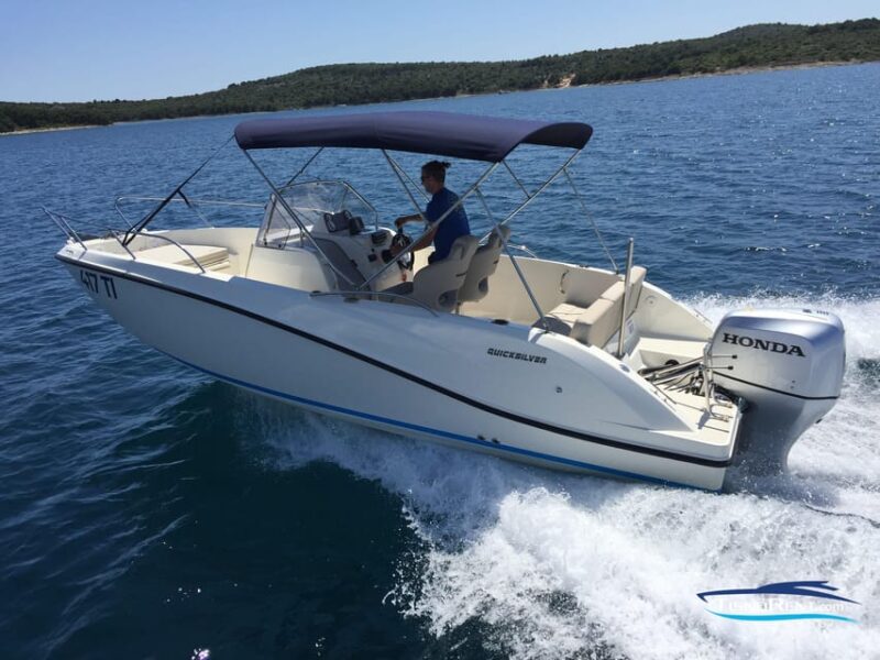 Boat Rental Without License - Included Amenities