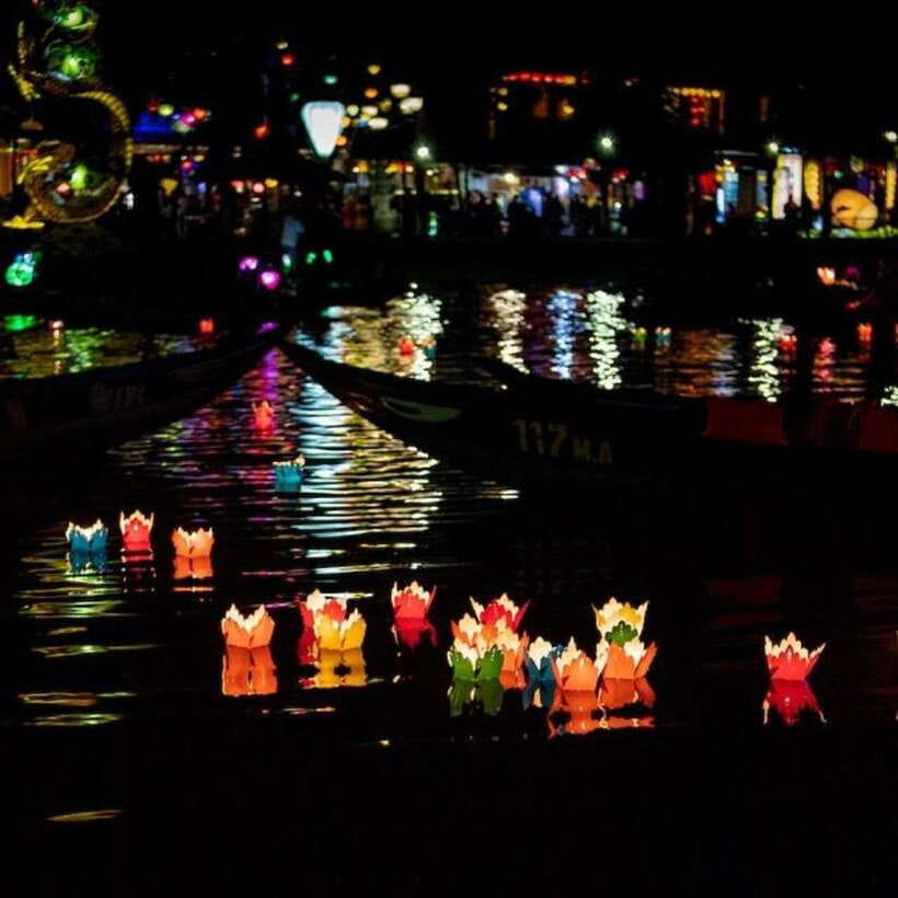 Boat Ride With Releasing Lanterns,Moonlight Bridge/Hoi an - Itinerary Details