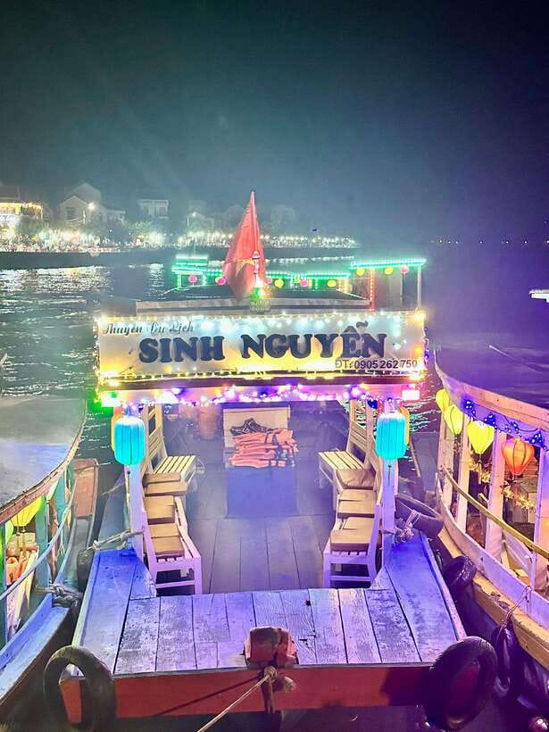 Boat Ride With Releasing Lanterns,Moonlight Bridge/Hoi an - Exploring the Hoi An Moonlight Bridge