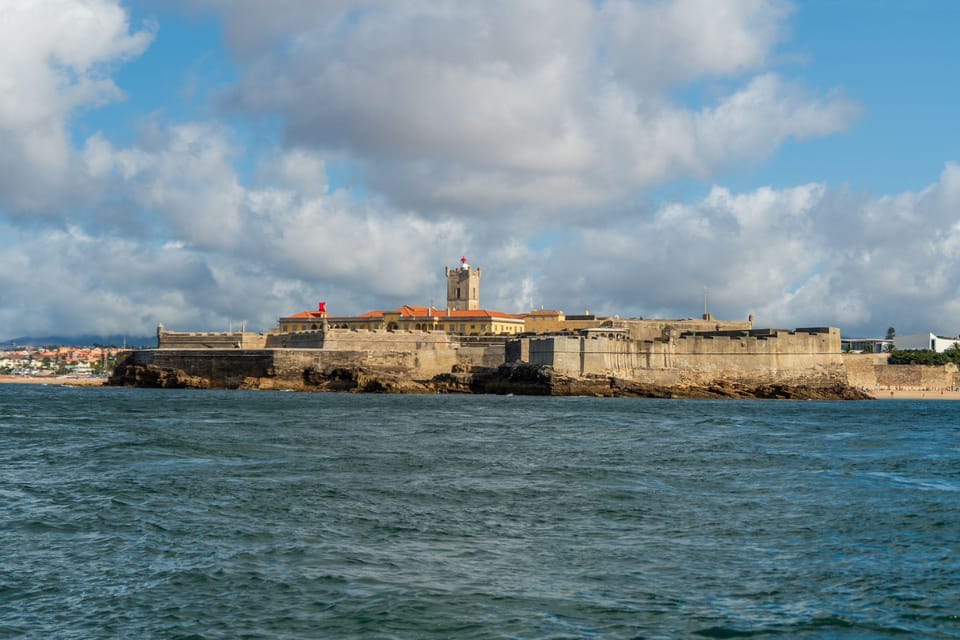 Boat tour: charming Cascais Coast to Lisbon lighthouse - A Closer Look at the Cascais Coast to Lisbon Lighthouse Boat Tour