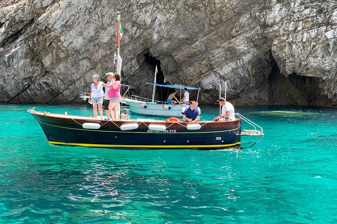 Boat Tour in Capri Italy - Whats Included