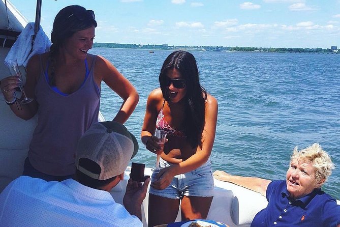 Boat Tour NYC Skyline, Statue of Liberty, Private Yacht Tour - Pickup Locations and Options