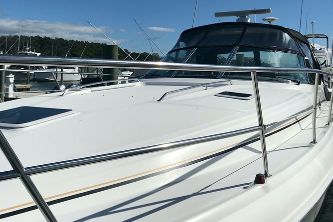 Boat Tour NYC Skyline, Statue of Liberty, Private Yacht Tour - Unique Sightseeing Experience