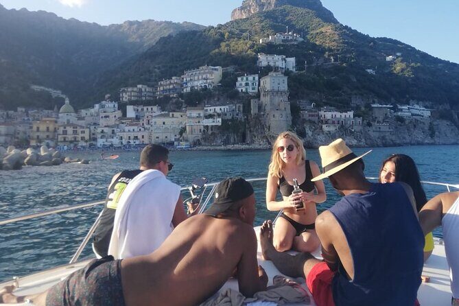 Boat Tour throughout the Amalfi Coast Amalfi and Positano - FAQ
