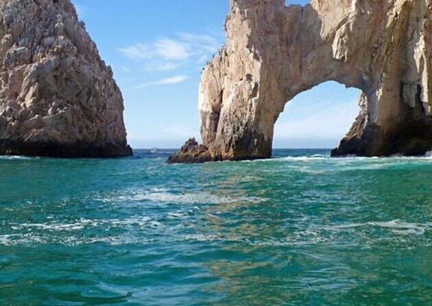 Boat Tour to Cabo San Lucas Arch and Rock Formations - Key Points