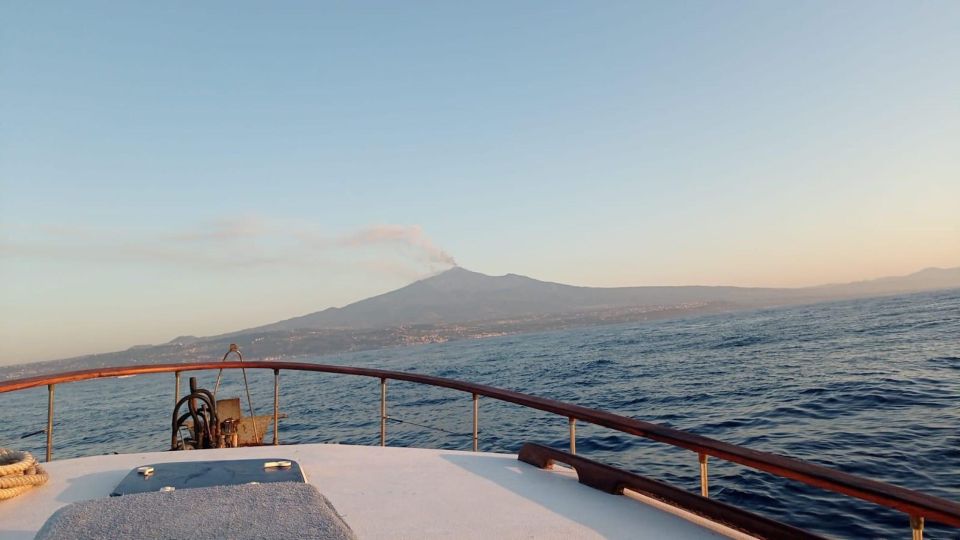 BOAT TOUR WITH APERITIF ON BOARD IN THE CYCLOPS ISLANDS - Highlights of the Experience