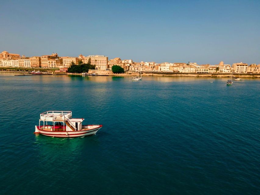 Boat tour with typical lunch in Siracusa - A Deep Dive into the Experience: What You Can Expect