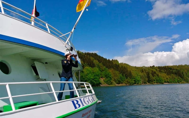 Boat trip on the Biggesee: lake romance in the Sauerland mountains! - An introduction to the Biggesee boat tour