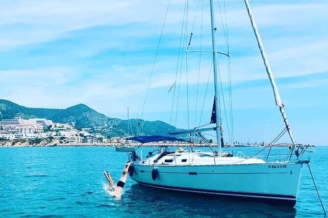 Boat trip Sitges - A Practical Look at the Sitges Boat Trip: An Authentic Seaside Escape