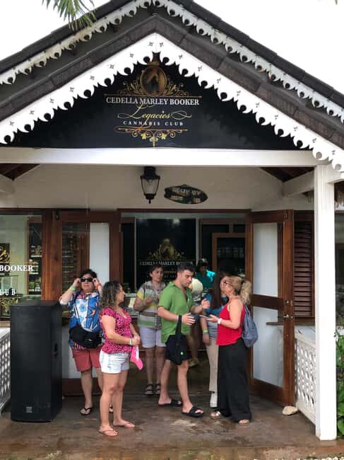 Bob Marley 9 Mile Tour from Montegobay and Falmouth - The Sum Up