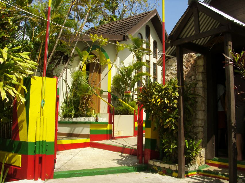 Bob Marley Mausoleum & Dunn's River Falls Private Tour - Visiting Bob Marley Mausoleum