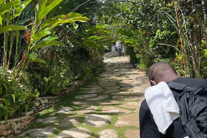 Bob Marley's Nine Mile Mausoleum Tour (Complimentary Rum Punch) - What You Can Expect from the Tour