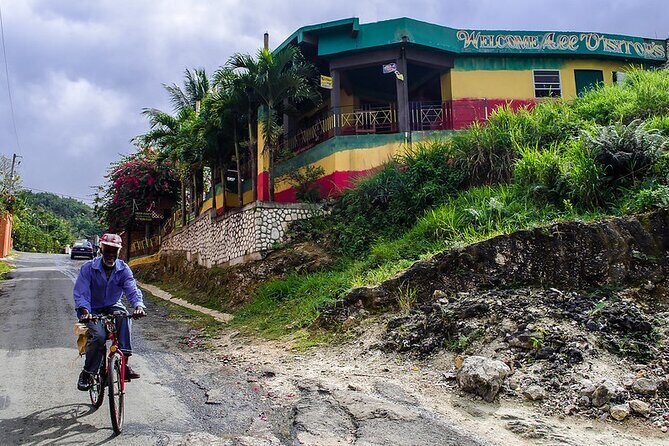 Bob Marley's Spirit of Reggae - The Nine Mile Experience - Authenticity and Guide Expertise