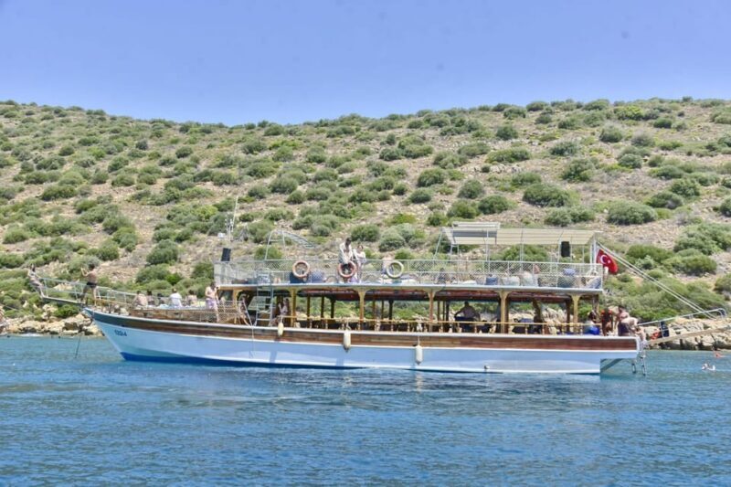 Bodrum Aquarium Bay Tour with Lunch & Swimming Stops - The Experience Provider and Review Context