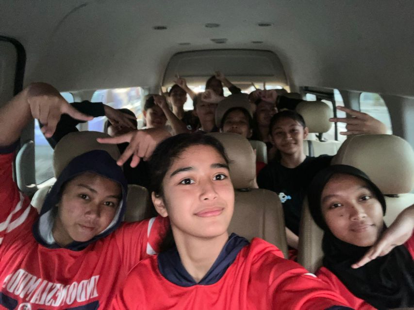 Bogor: Private Car Charter With Driver in Group by Van - Vehicle Specifications