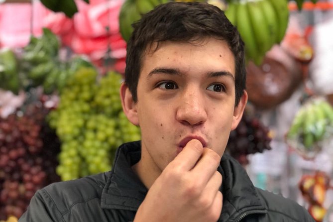 Bogota Farmers Market Private Tour: +15 Fruit & Treats Tasting • 3h - Meeting and Pickup Options
