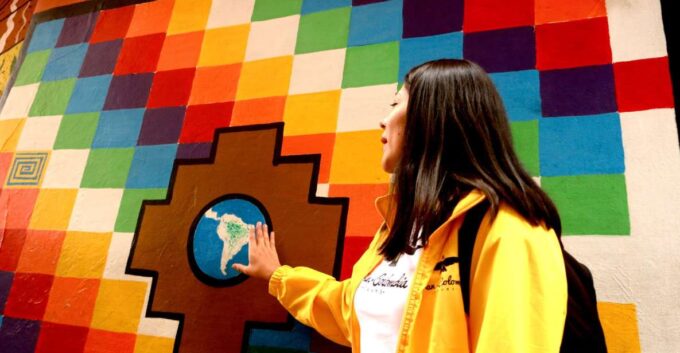 Bogotá: La Candelaria Graffiti & Urban Art Shared Tour - What to Expect