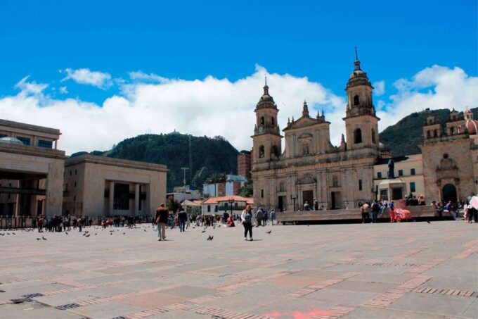 Bogota: La Candelaria Highlights Walking Tour - What to Bring on the Tour